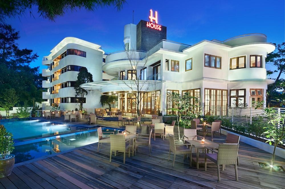 Hotel House Sangkuriang Bandung Exterior foto