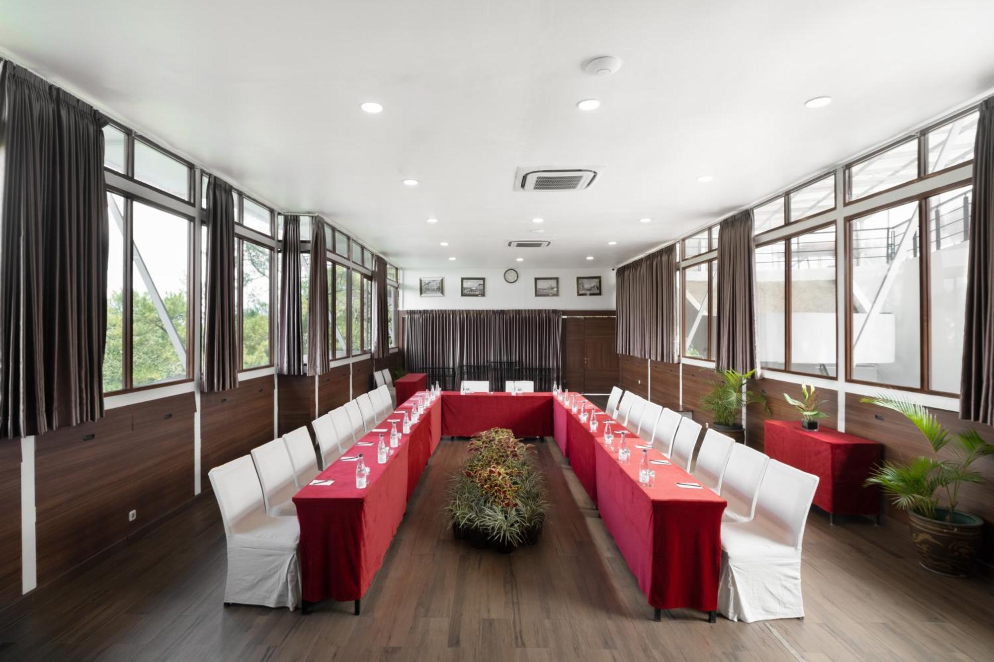 Hotel House Sangkuriang Bandung Exterior foto