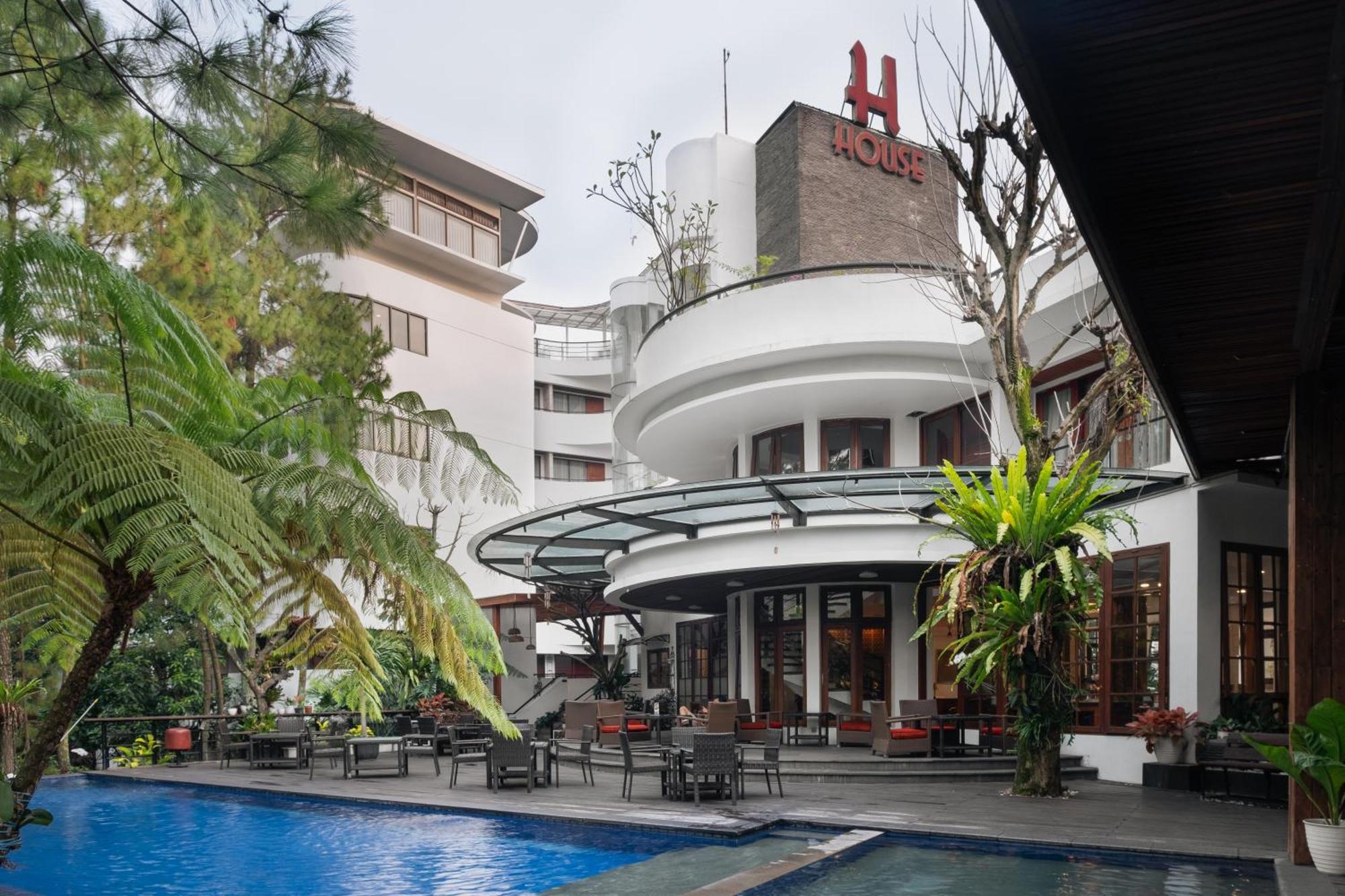 Hotel House Sangkuriang Bandung Exterior foto