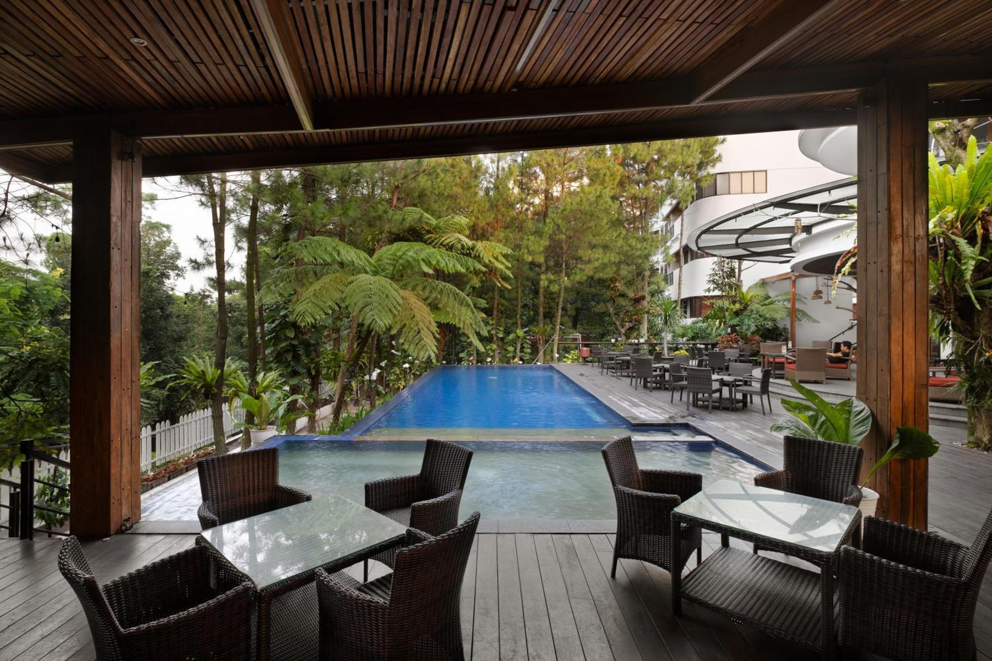 Hotel House Sangkuriang Bandung Exterior foto