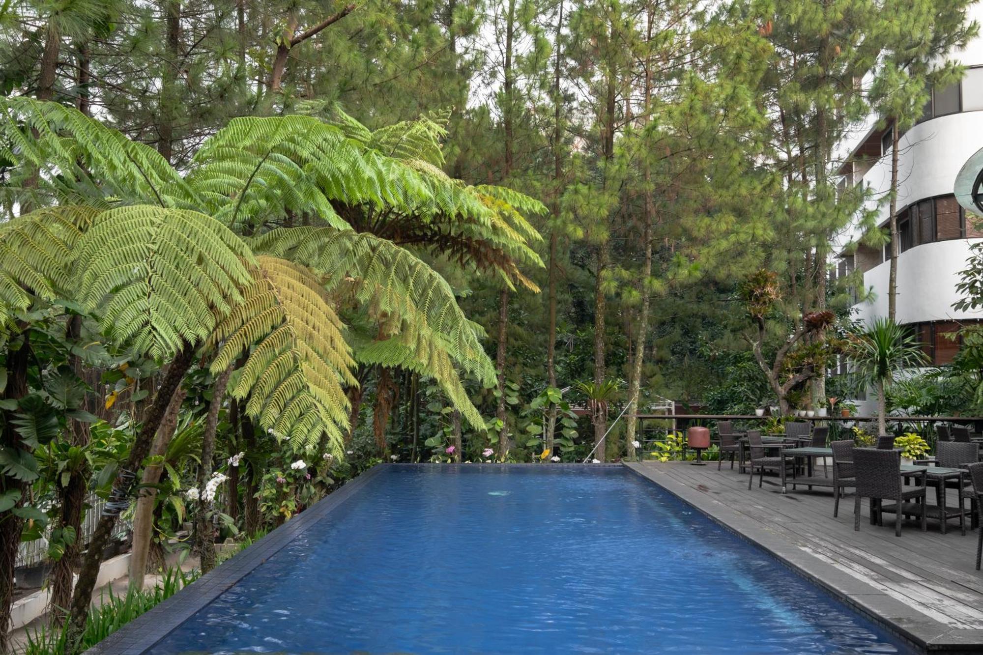 Hotel House Sangkuriang Bandung Exterior foto