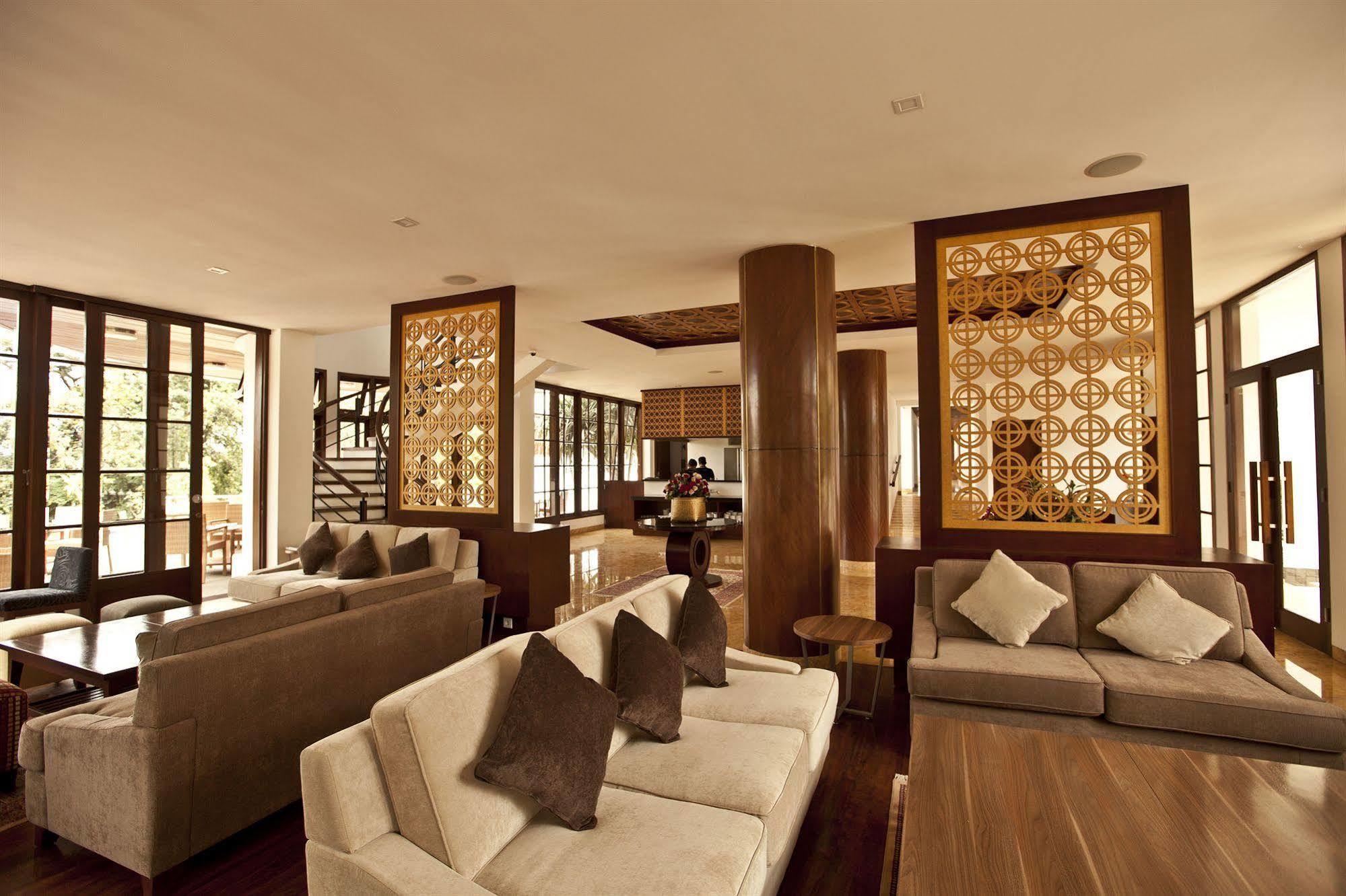 Hotel House Sangkuriang Bandung Exterior foto