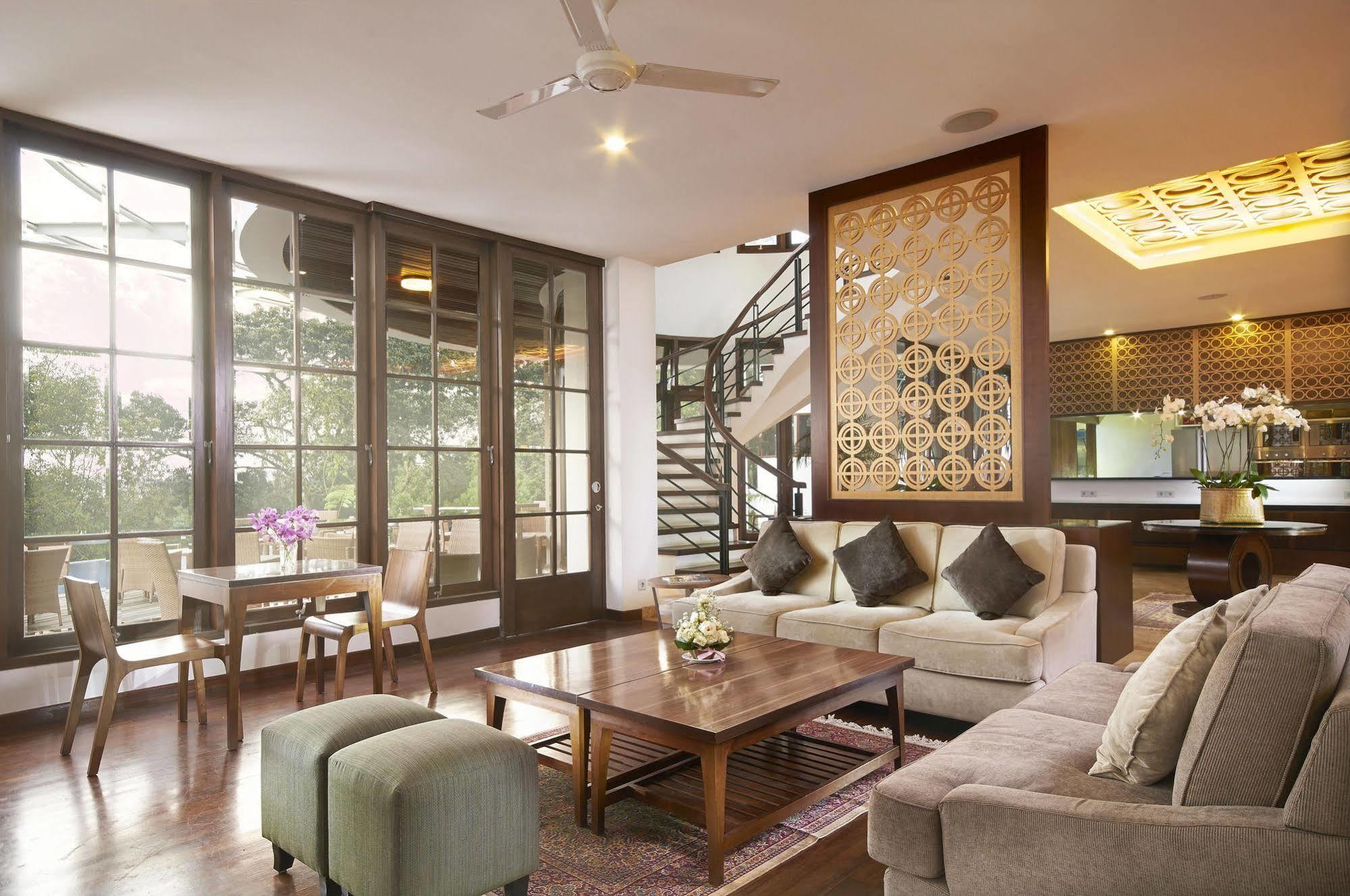 Hotel House Sangkuriang Bandung Exterior foto