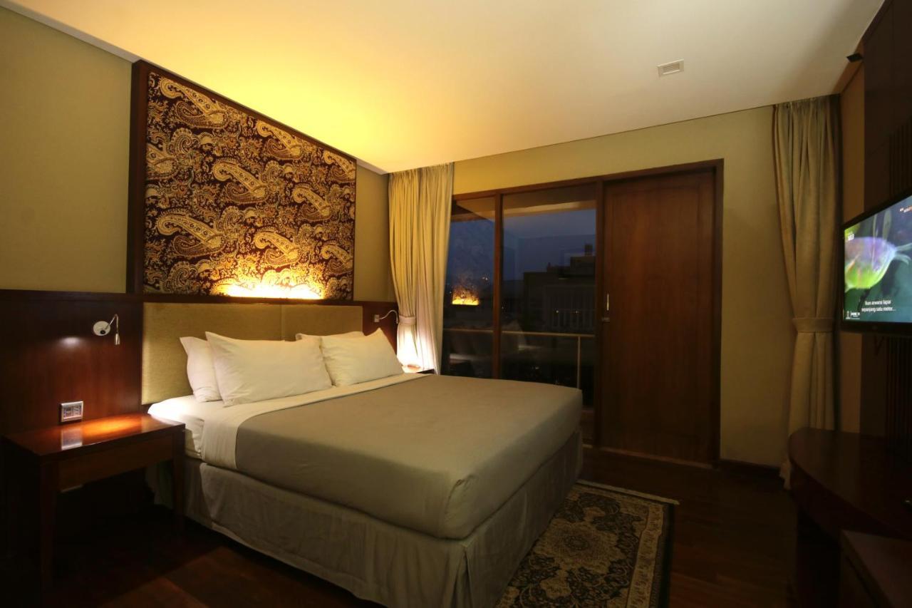 Hotel House Sangkuriang Bandung Exterior foto